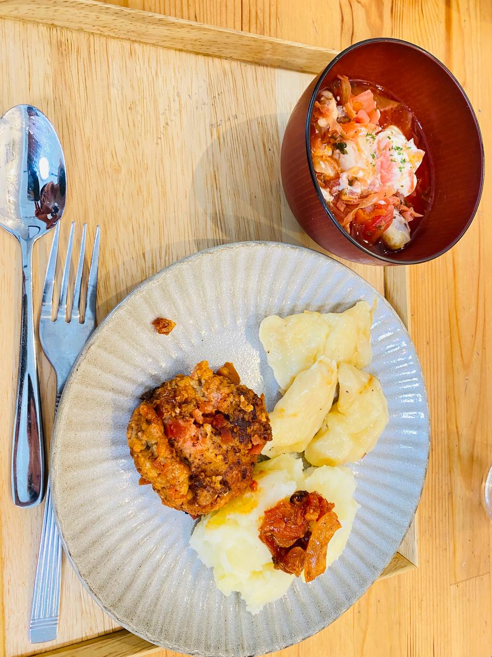 ボルシチとワレニキ